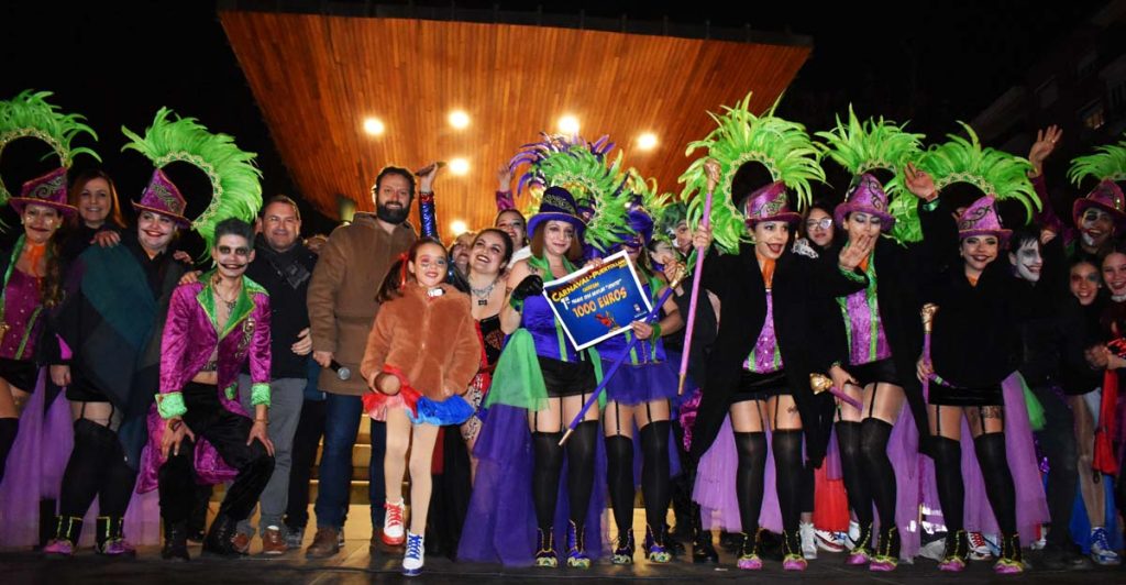 Ganadores De Los Concursos De Carrozas Y Grupos Del Desfile Del