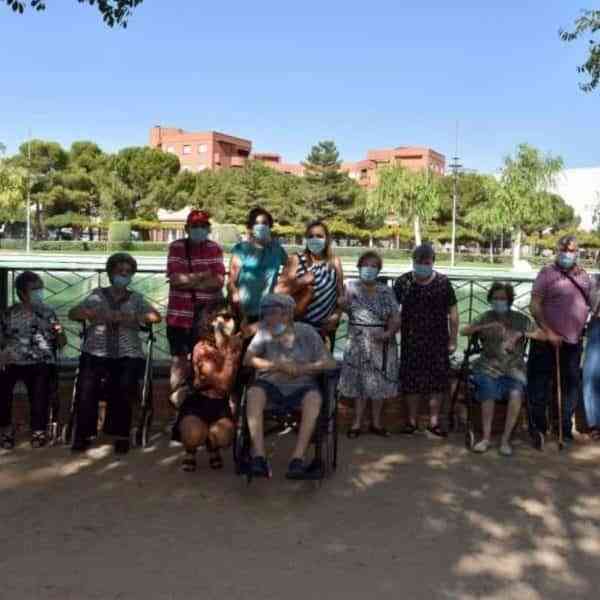 Adultos mayores del Centro de día de Miguelturra visitaron el parque El Pilar