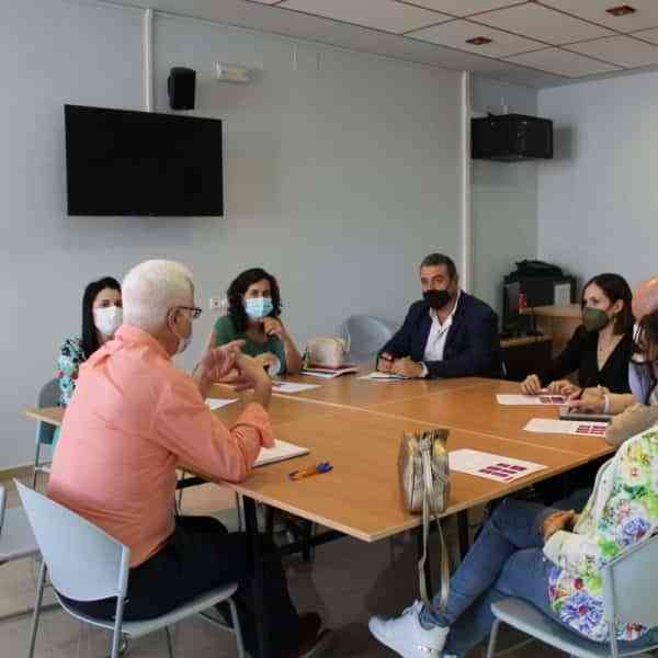 GAL Campo de Calatrava, UCLM y el Proyecto Calatrava Dinamiza suman fuerzas para el impulso al emprendimiento juvenil