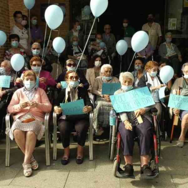 Leído el manifiesto «La vida de las Personas Mayores, también, Cuenta… y no es un lema» en Miguelturra