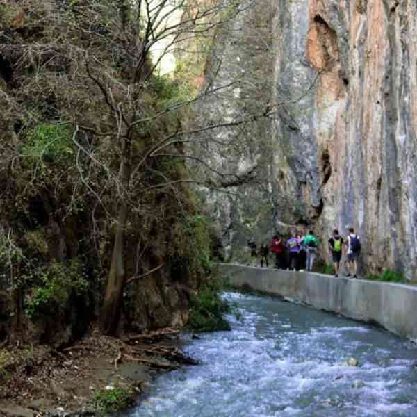 Plazo para inscribirse a una excursión a Guadix y Monachil en diciembre de la Asociación Correcaminos de Miguelturra