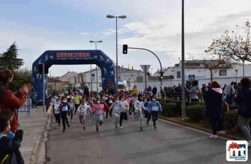 2.426 euros para Afanion recaudados por el colegio Clara Campoamor de Miguelturra en su carrera solidaria navideña