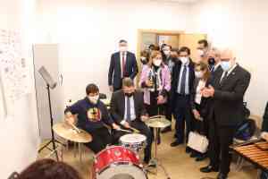 Inauguradas las nuevas instalaciones de la Escuela Municipal de Música y Danza ‘Guillermo Calero’ de Manzanares por el presidente regional