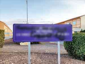 Condenan los actos vandálicos en señales contra la violencia de género en Miguelturra