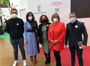 Dan a conocer la localidad miguelturreña y sus atractivos como el carnaval en FITUR 2022