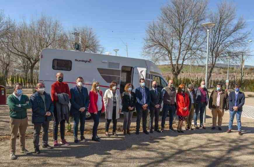 Inaugurada en la pedanía de  Peralvillo una nueva área  de servicio para autocaravanas