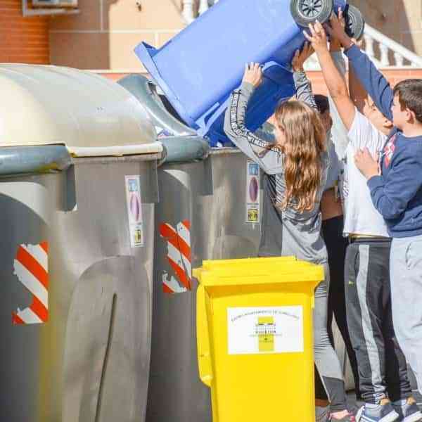 El Ayuntamiento tomellosero asume la subida del servicio de recogida domiciliaria de basuras