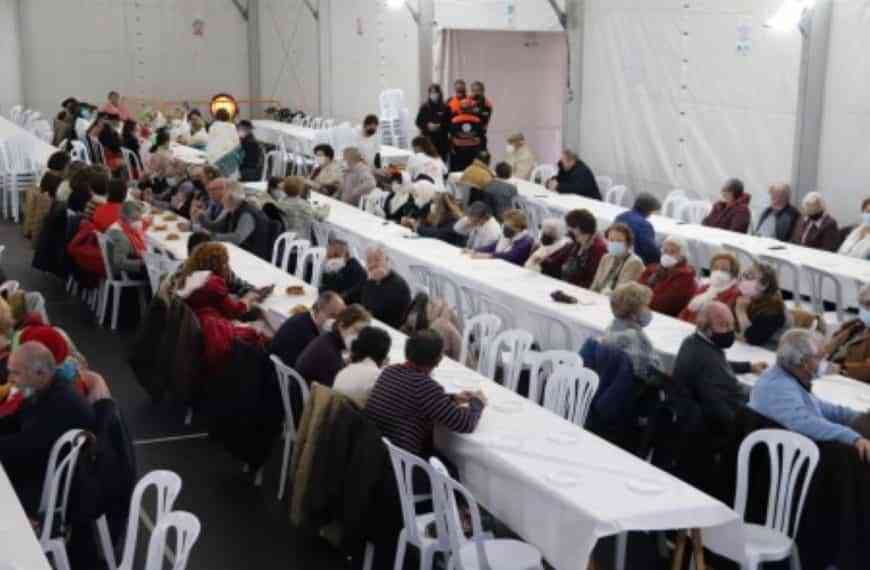 Con una chocolatada que disfrutaron 300 mayores de Miguelturra concluyó el carnaval 2022