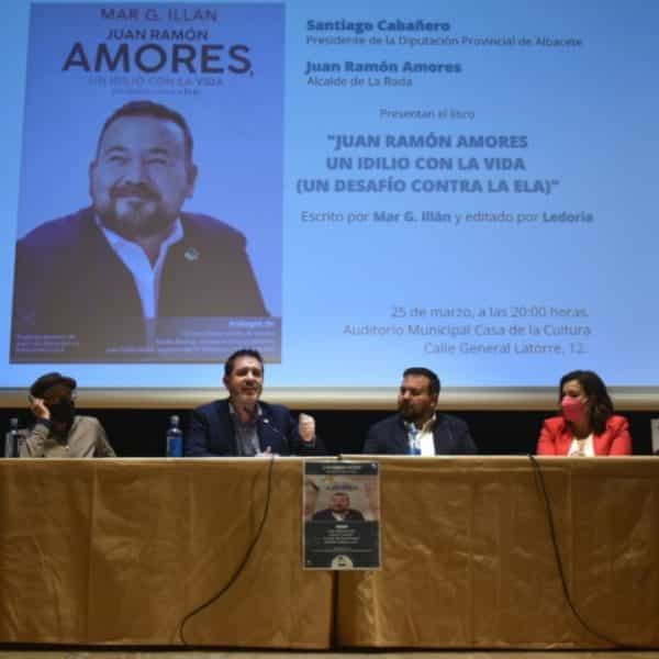 Presentado el libro ‘Juan Ramón Amores. Un idilio con la vida (Un desafío contra la ELA)’ con la participación de Santi Cabañero