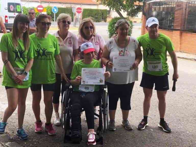A benefició de AECC y AMUMA, se celebró el pasado sábado 21 de mayo en Peralvillo la actividad “Igualdad y Deporte”