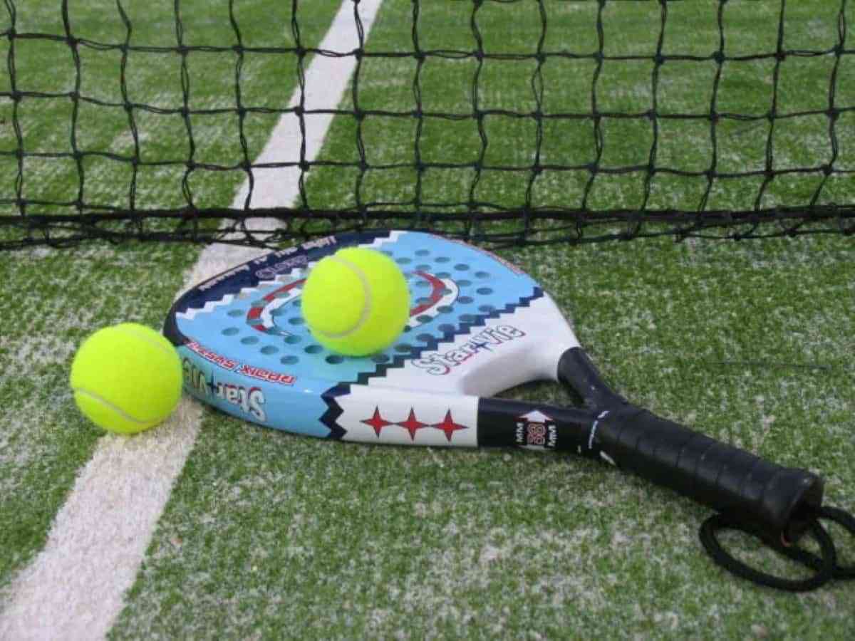 Escuela de Verano de Pádel 2022 durante julio y agosto en el Estadio Municipal de Deportes de Miguelturra