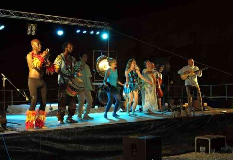 El concierto fusión “Magma” se hizo agua, fuego, tierra y aire en la mágica noche de San Juan, en el Volcán Cerro Gordo del Campo de Calatrava