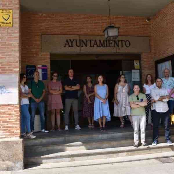 Miguelturra ha recordado a Miguel Ángel Blanco y homenajeado a todas las víctimas del terrorismo con cinco minutos de silencio