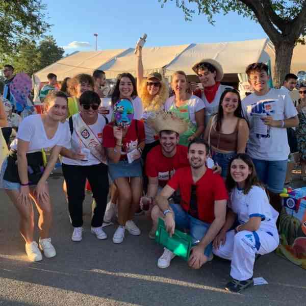 La duodécima edición la Tintada Churriega un éxito de participación con  24 grupos de jóvenes y asociaciones inscritas y  un total de unos 300 participantes