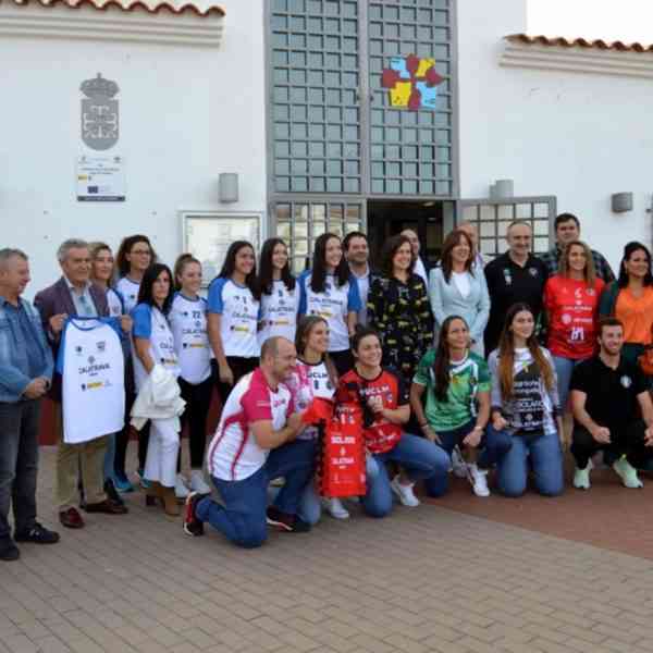 Los clubes femeninos BM Bolaños, BM Pozuelo, Almagro FS y Voleibol Miguelturra promocionarán la marca 'Calatrava Sabor'