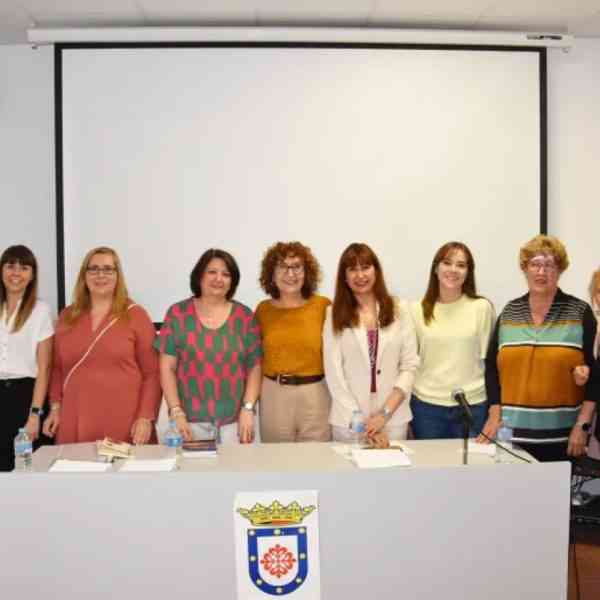 Café literario y tertulia en la celebración del Día de las Escritoras en Miguelturra organizado por la la Asociación de Empleadas de Hogar