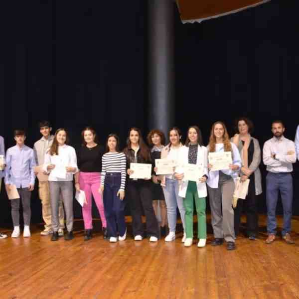 Entregados los «Premios de Incentivo al Estudio» y reconocimientos a docentes que llegaron a su jubilación profesional en Miguelturra