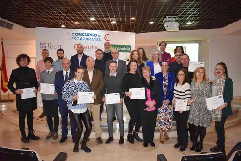 Almadén: La Cámara de Comercio de Ciudad Real y FECIR entregan los premios del Concurso de Escaparates Navideños