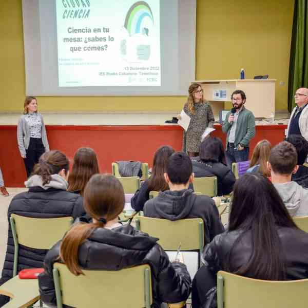 En Tomelloso se ha celebrado el taller “Ciencia en tu mesa: ¿sabes lo que comes?” con participación de los  estudiantes del municipio y continuará el 19 de diciembre