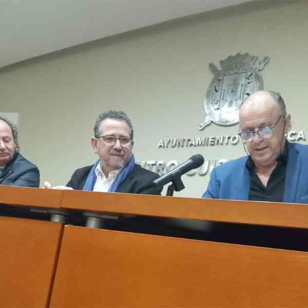 El poemario de Luis Díaz-Cacho “Vivir cada día”, ha sido presentado en Lorca y Moratalla 