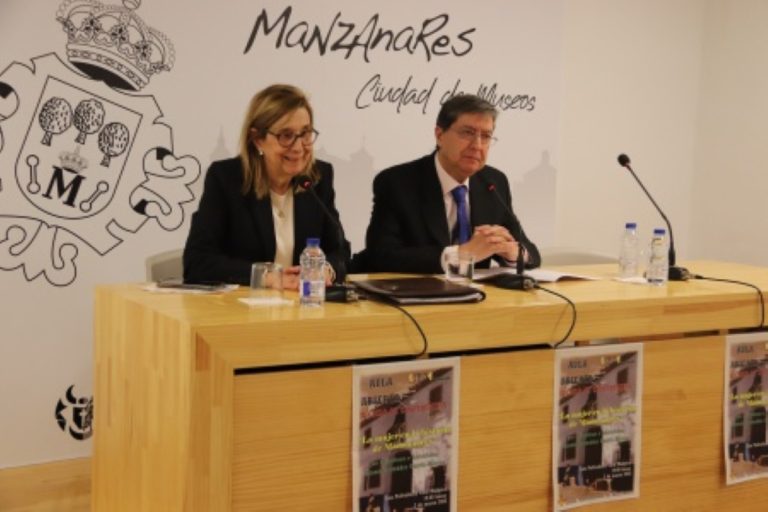 El Aula Abierta de la Universidad Popular de Manzanares celebró la charla ‘La mujer en la historia de Manzanares’ en el marco del 8M