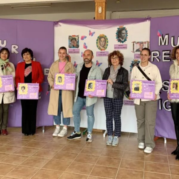 Inauguran espacio “Mujeres reales en espacios iguales” en la 2a parte del “Purple Week” del colegio El Santísimo Cristo de Miguelturra