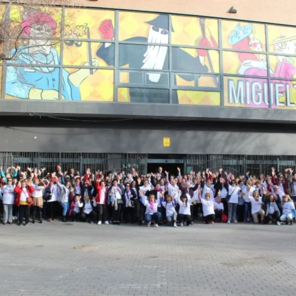 La marcha “¡Que vivan las mujeres, con todos sus derechos!” en Miguelturra por el 8M contó con más de 300 participantes