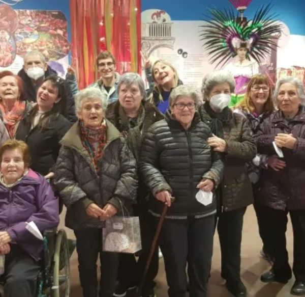 Las personas usuarias del Servicio de Estancias Diurnas del Centro de Día de  Miguelturra también disfrutaron del Carnaval 2023