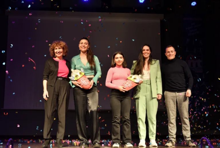 En la gala Deportivos 2022  de Miguelturra fueron premiadas la taekwondista Carlota Zanoni  y la jugadora de voleibol Carmen Vidal