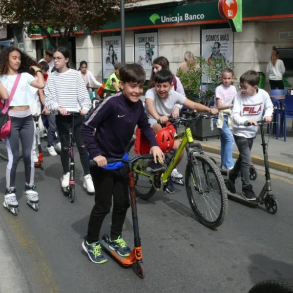 El 31 de marzo celebrarón el”Día sobre ruedas por la igualdad y la convivencia” en CEIP El Pradillo de Miguelturra
