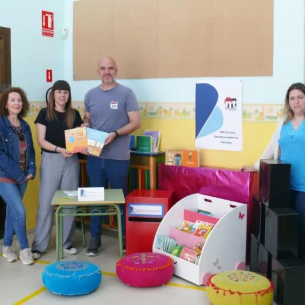 El proyecto coeducativo “La igualdad en mi escuela” entregó 2 libros a escuelas infantiles y a la biblioteca municipal de Miguelturra
