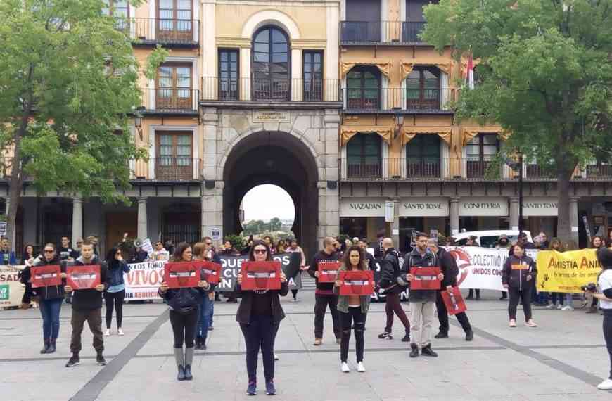 Manifestación convocada por la Coordinadora Antitaurina de Castilla-La Mancha el 14 de mayo en Cuenca.