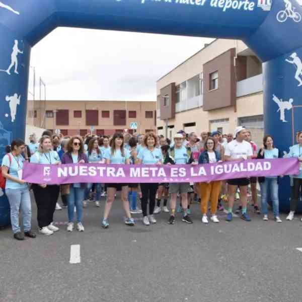 Todo un éxito la VIII Carrera por la Igualdad de Miguelturra con 150 participantes y a beneficio de dos importantes asociaciones locales