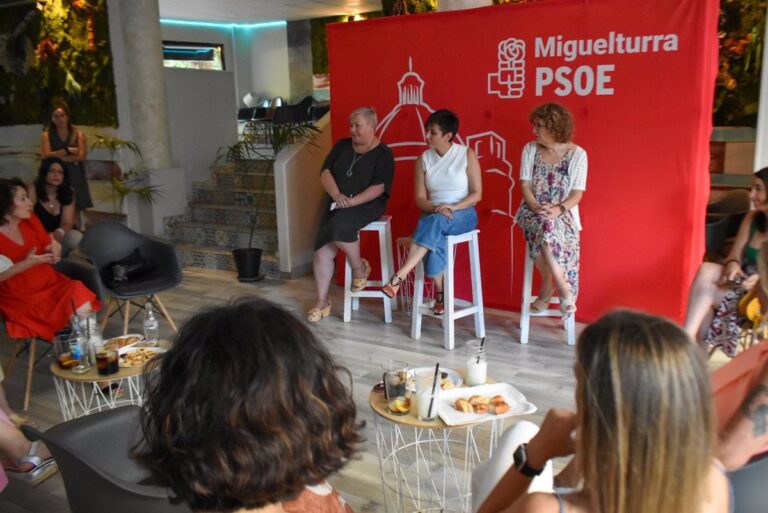 El PSOE insta a las mujeres a reflexionar sobre su voto y resalta el impulso hacia el progreso de las mujeres con los socialistas