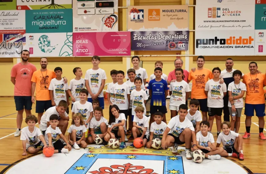 Campus de verano de fútbol sala en Miguelturra: un éxito en el fomento del deporte entre los jóvenes