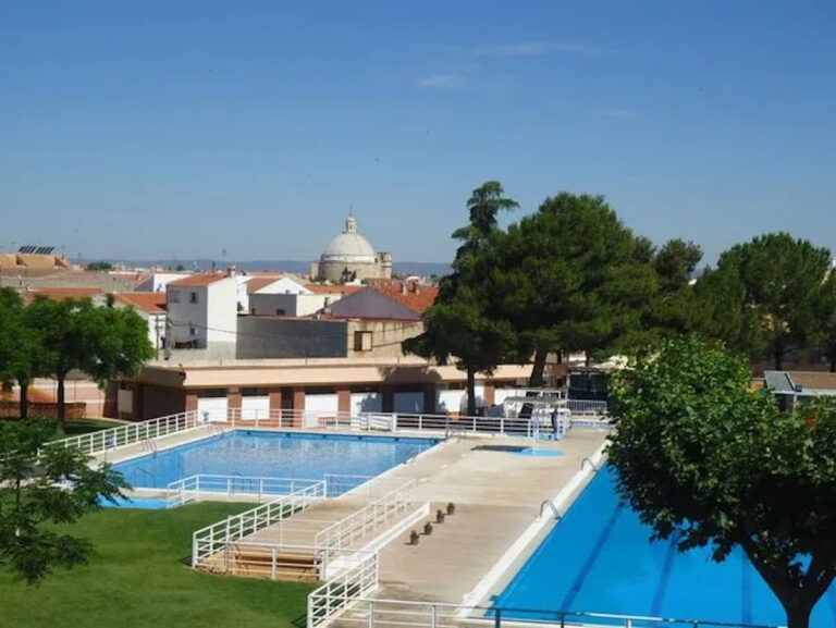 Mohíno ha condenado las actuaciones incívicas en la piscina municipal de Miguelturra y que el Ayuntamiento no va a tolerar