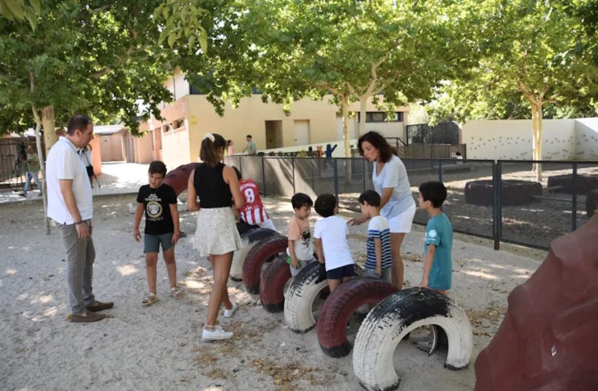El Aula y Escuela de Verano y del Plan Corresponsables en Miguelturra recibieron visita del alcalde y la concejala de Bienestar