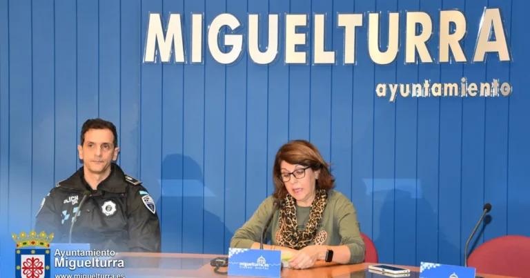 Campaña informativa de la Policía Local: Ley de Bienestar Animal y control de chips