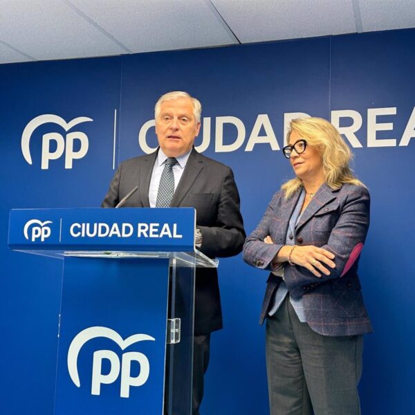 Cañizares señala la omisión de inversiones clave para Ciudad Real en el presupuesto de la Junta, destacando la autovía a Toledo