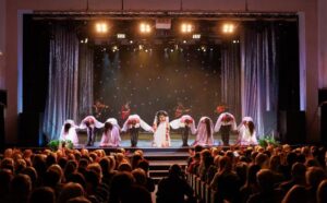 Programación cultural del Gobierno regional: Teatro, presentaciones literarias y entrega de premios del VII Concurso de dibujos y cuentos navideños