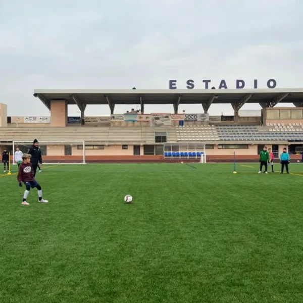 El Estadio Municipal se convierte en sede del Clínic de Navidad de Fútbol