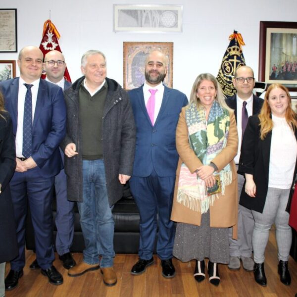 Agradecimiento a la Agrupación Musical Santo Tomas de Villanueva por su contribución a la cultura y tradiciones de Ciudad Real