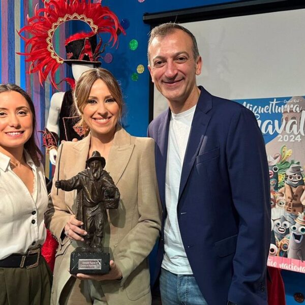 «Ancha es Castilla-La Mancha» de CMMedia galardonado con el Alhiguí de Honor en los Carnavales de Miguelturra
