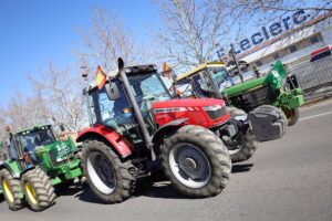 Convocatorias Anticipadas de Agricultores en Castilla-La Mancha: Protestas No Autorizadas Proliferan en Diversos Puntos de la Región
