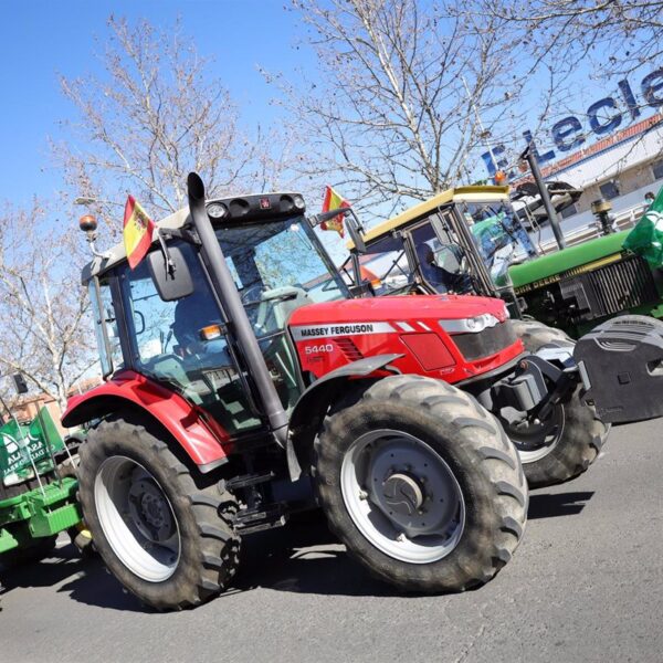 Convocatorias Anticipadas de Agricultores en Castilla-La Mancha: Protestas No Autorizadas Proliferan en Diversos Puntos de la Región