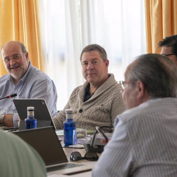 Gobierno de Castilla-La Mancha Celebra Cumplir el 20% de sus Compromisos en Nueve Meses de Legislatura