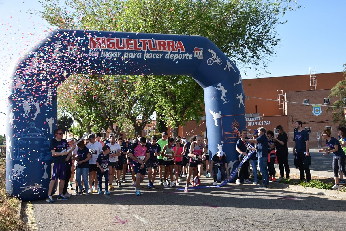 Más de 200 personas participaron en la carrera por igualdad en Miguelturra