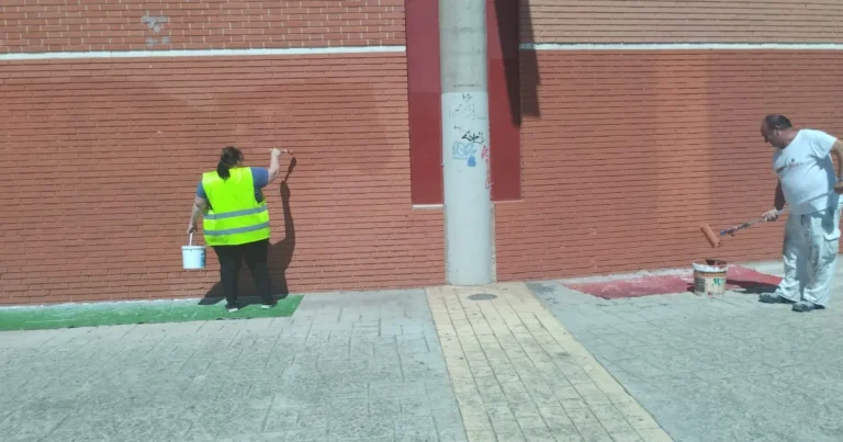 El Ayuntamiento Refuerza Campaña de Limpieza de Grafitis y Promueve la Conciencia Cívica
