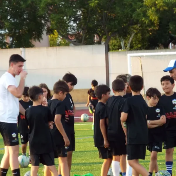 Primer Día del Campus de Fútbol Miguelturra 2024: Crónica de Alberto Sánchez