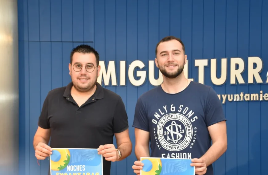 Regresan las «Noches Encantadas» en la Piscina Municipal: Innovación y Experiencias para Todos